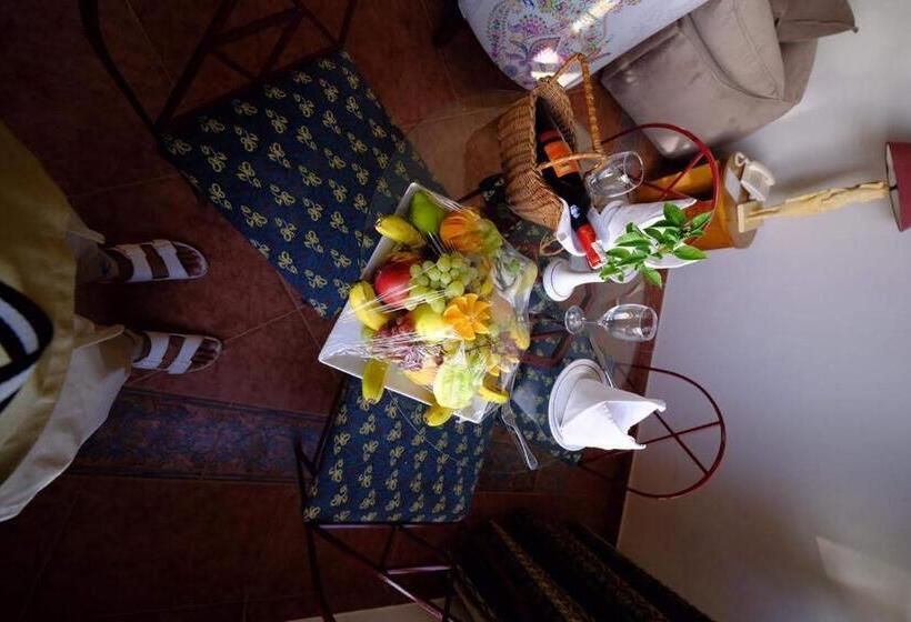 سوئیت پرزیدنت, Seti Abu Simbel Lake Resort