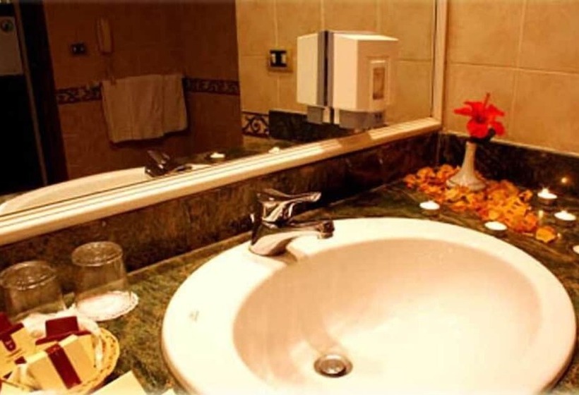 חדר סטנדרט לשלושה, Seti Abu Simbel Lake Resort