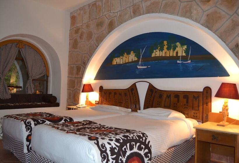 اتاق استاندارد سه نفره, Seti Abu Simbel Lake Resort