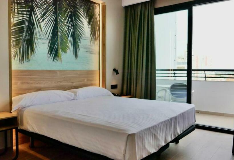 Quarto Estandar, Primavera Park 4* Sup