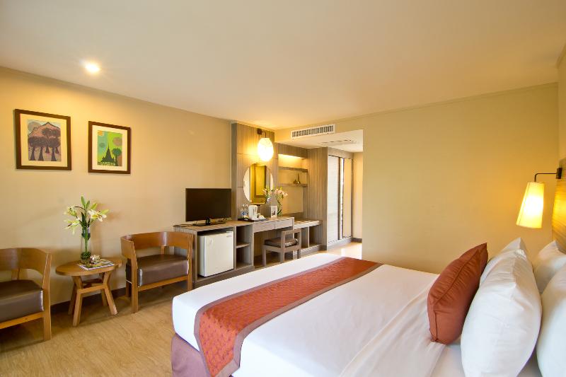수피리어 룸 풀장 전망, The Green Park Resort