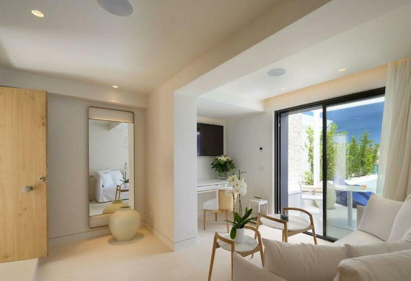 Люкс Вид на Море, The Island Concept Luxury Boutique Hotel Heated Pool