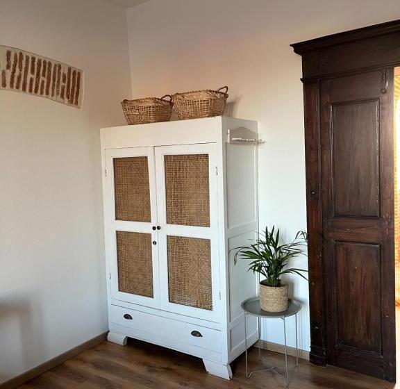 Номер Стандарт с Балконом, Is Scabas Guestrooms
