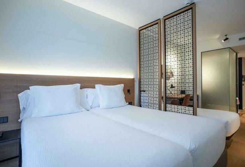 Трехместный Номер Deluxe, Paxton Barcelona