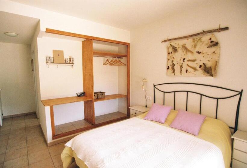 Номер Стандарт с Террасой, Hostal De L Aigua