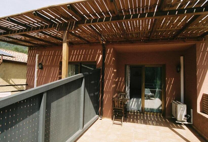 Quarto Estandar com Terraço, Hostal De L Aigua