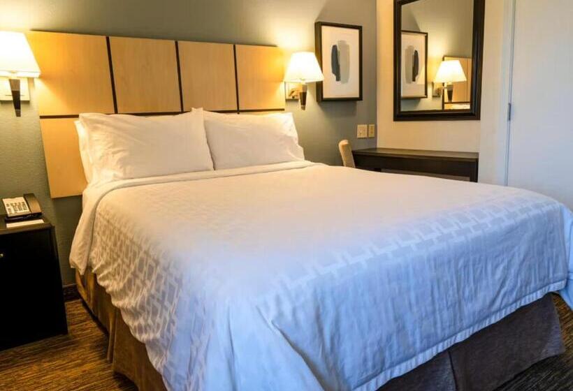 标准工作室, Candlewood Suites East Lansing, An Ihg