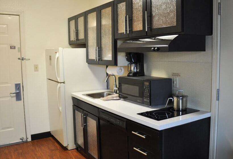标准工作室, Candlewood Suites Louisville Airport By Ihg