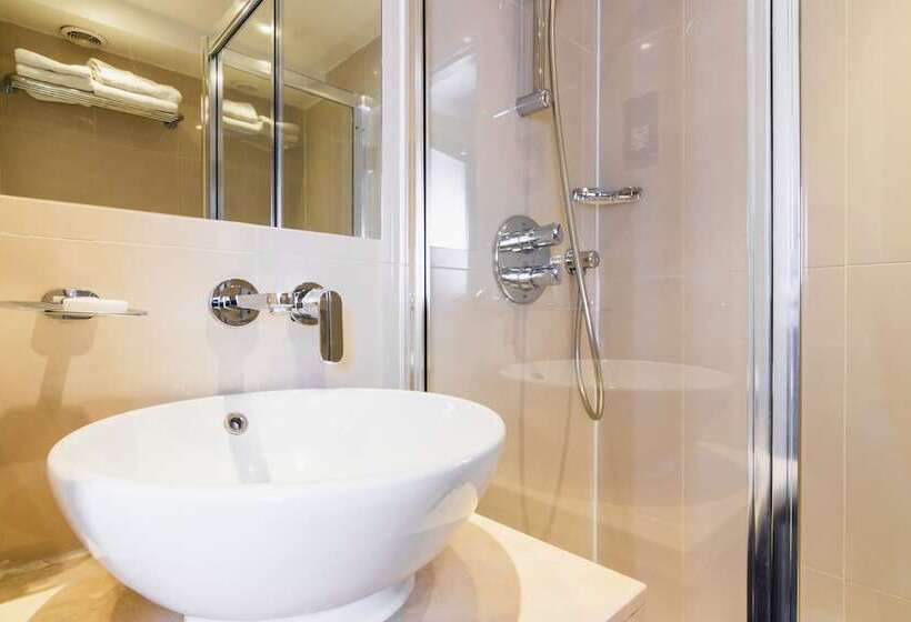 Номер Deluxe, Park Grand Hyde Park