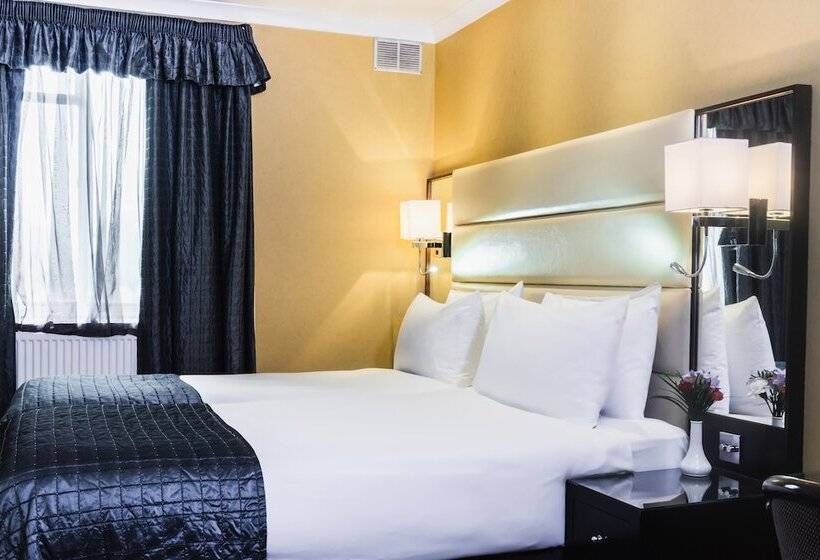 Номер Deluxe, Park Grand Hyde Park