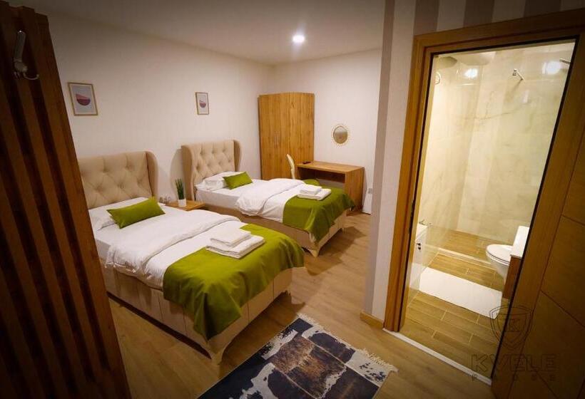 اتاق لوکس خانوادگی, Motel Kvele