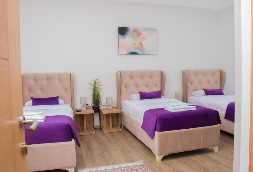 اتاق سوپریور سه تخته, Motel Kvele