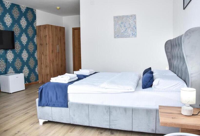 اتاق لوکس با تخت بزرگ, Motel Kvele