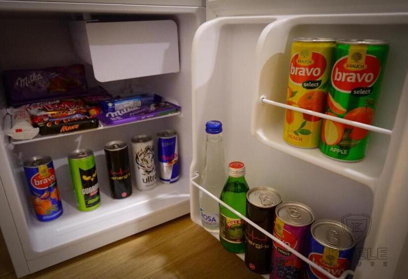 اتاق لوکس سه تخته, Motel Kvele