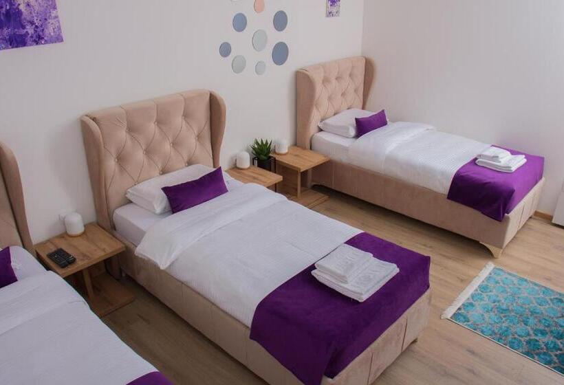 اتاق لوکس سه تخته, Motel Kvele