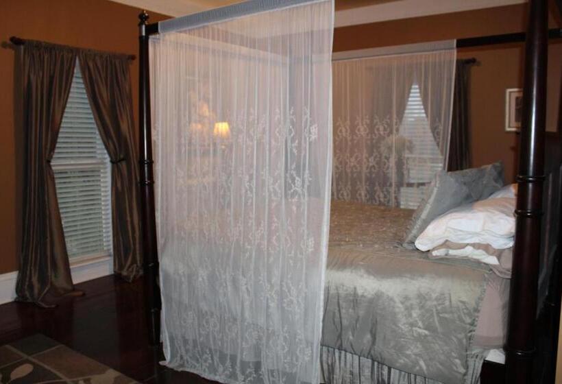 Номер Стандарт, Monroe Manor Inn
