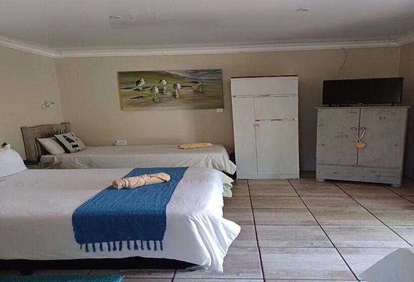 Семейный Номер, Palms Lodge