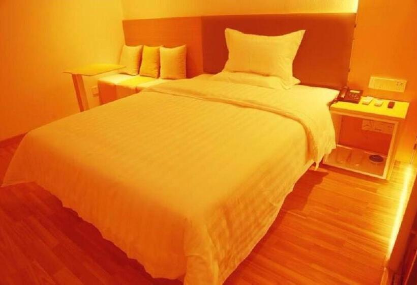 Номер Стандарт, 7days Inn Nanchang West Station Huanan Cheng Wangcheng New District Branch