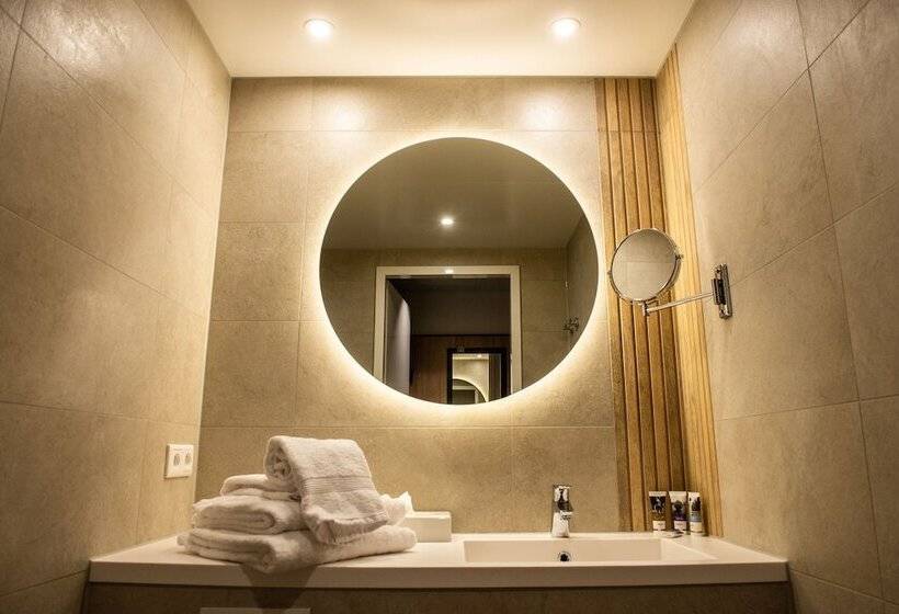 Классический Номер, Mercure Han Sur Lesse