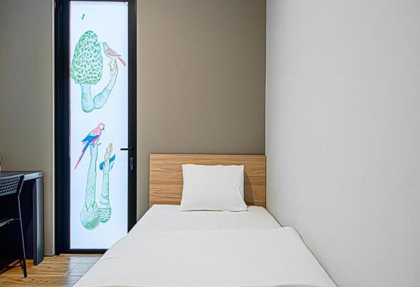 Quarto Estandar Individual, M Studio Karawaci