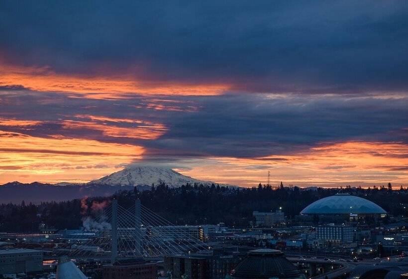 스탠다드 룸 더블 침대 도시 전망, Marriott Tacoma Downtown