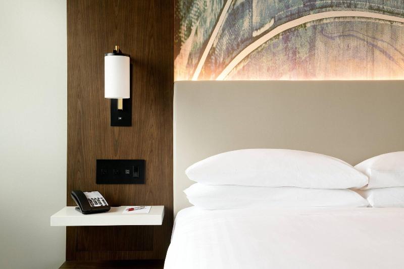 스탠다드 룸 킹사이즈 침대, Marriott Tacoma Downtown