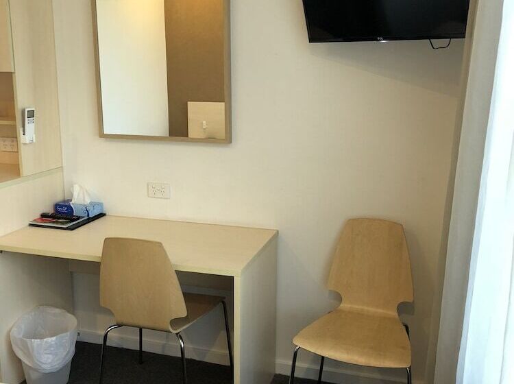 디럭스 룸, Adelaide Airport Motel