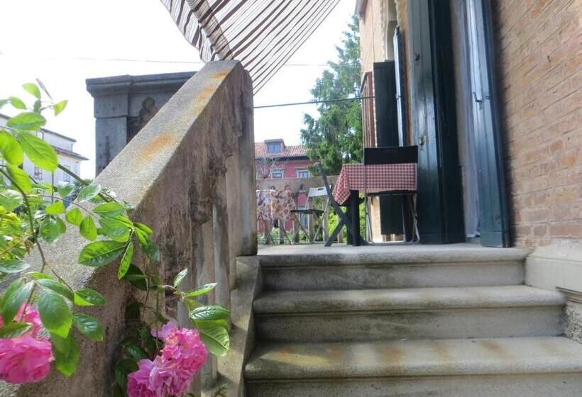 Quarto Estandar, Villa Elisabetta