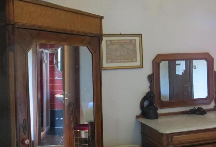 Quarto Estandar, Villa Elisabetta