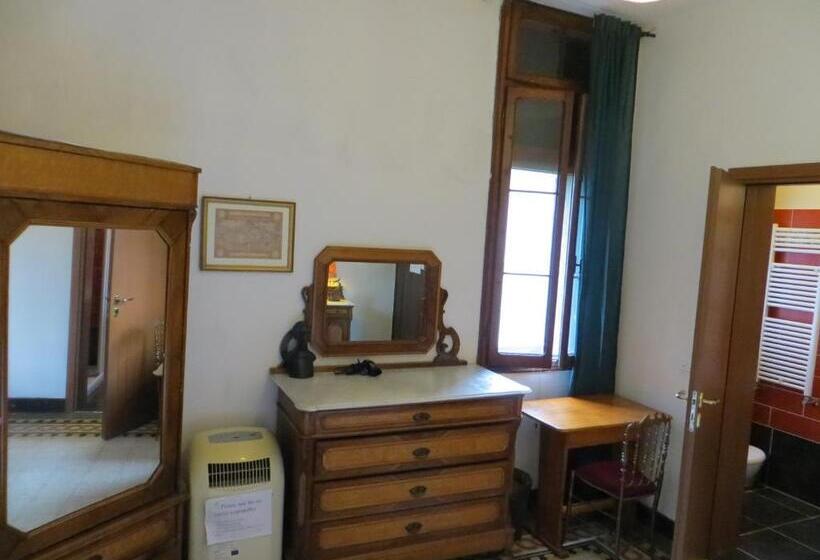 Quarto Estandar, Villa Elisabetta