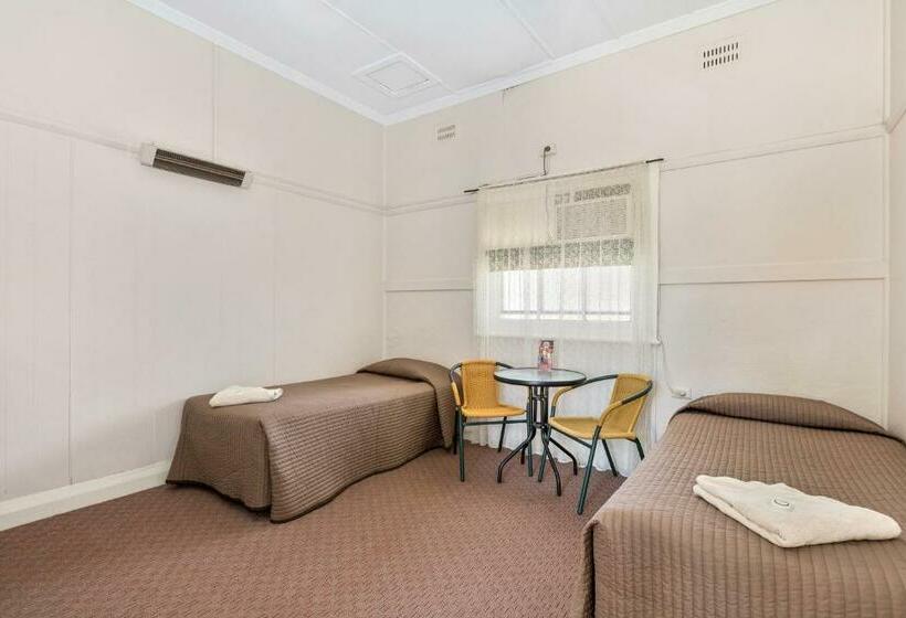 Номер Стандарт, The Centennial Hotel Gulgong