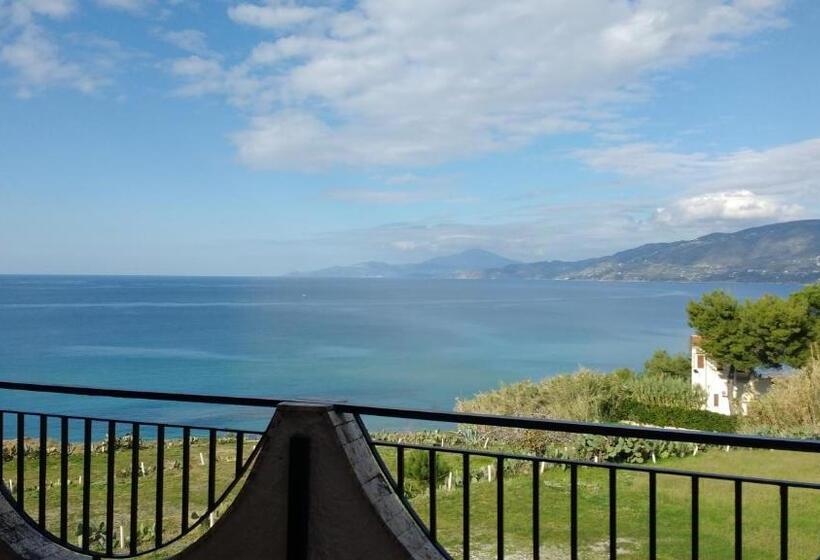 Triple Room Sea View, Albergo Villa Verde