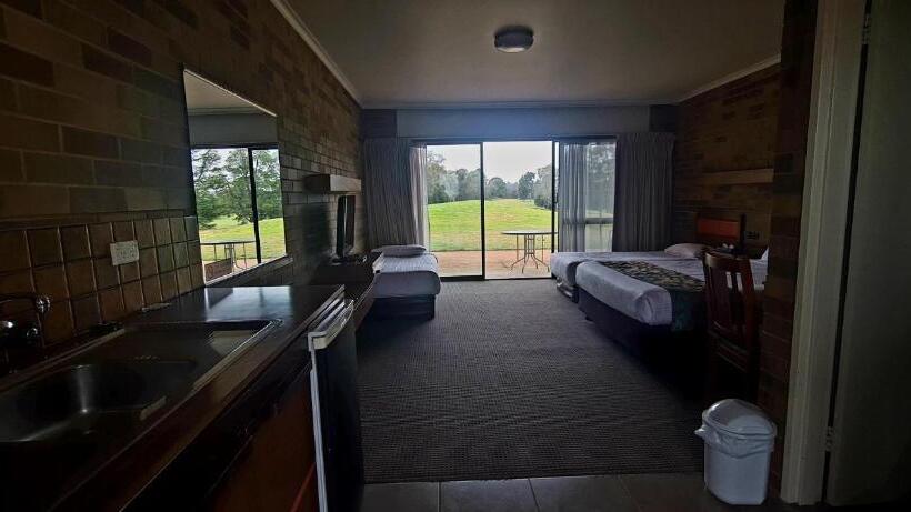 이코노미 룸, Shepparton Golf Motel