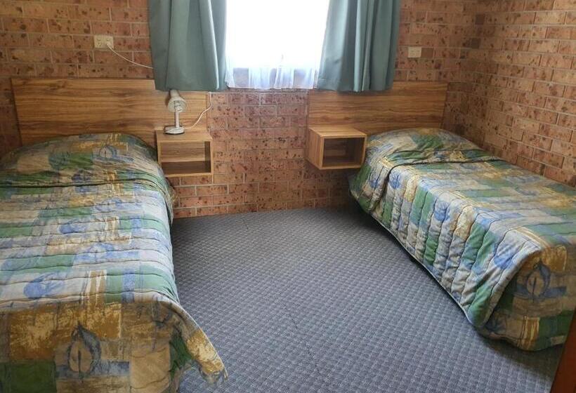 Семейный Номер, Alyn Motel