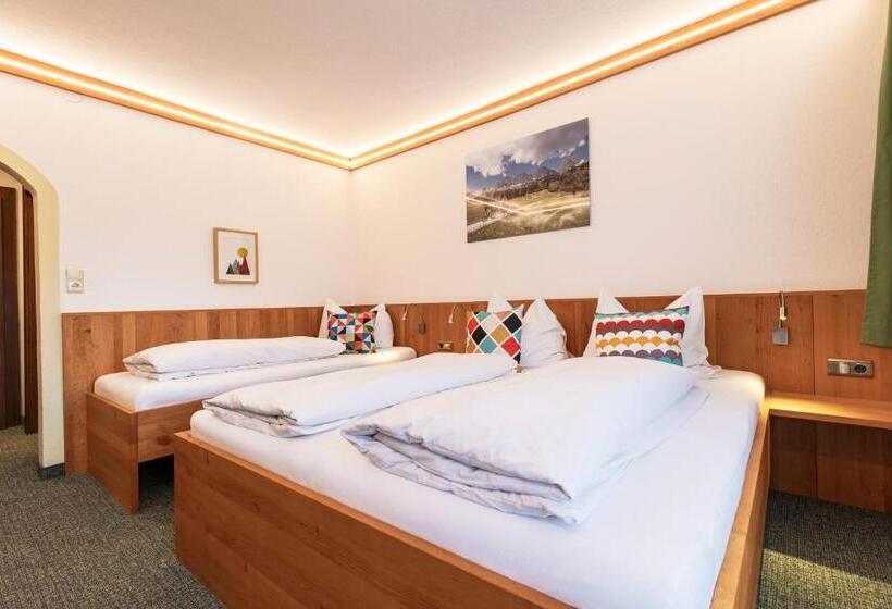 اتاق استاندارد سه نفره, Mountain Fresh   Alpine Easy Stay