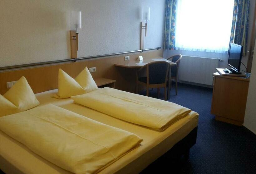 Номер Стандарт, Motel Am Highway