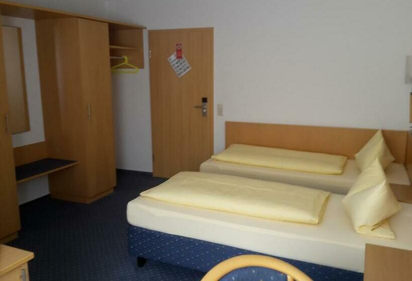Номер Стандарт, Motel Am Highway