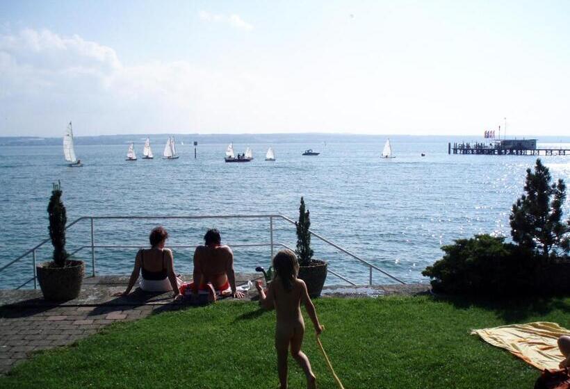 اتاق استاندارد با چشم‌انداز دریاچه, Strandhaus Hagnau