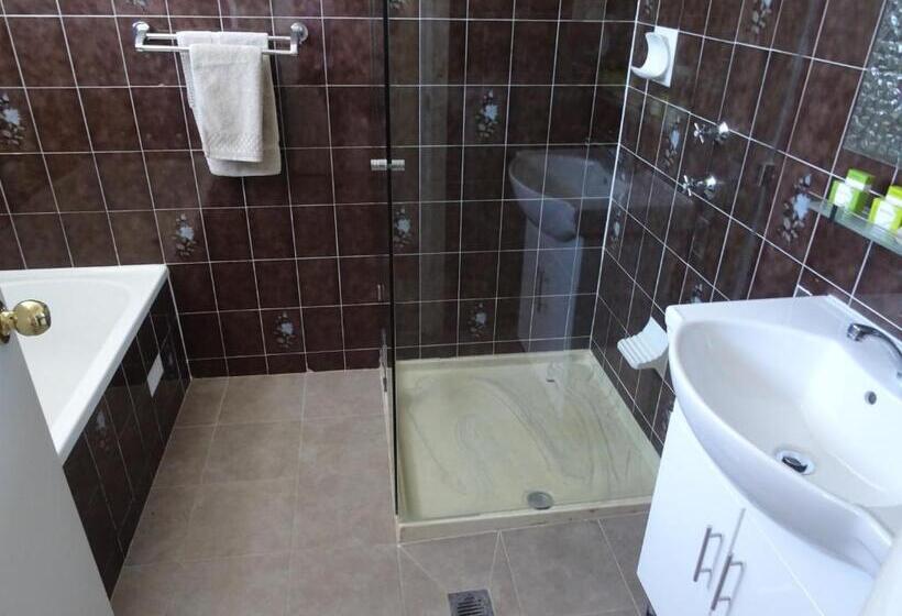 آپارتمان 3 خوابه, Centrepoint Motel