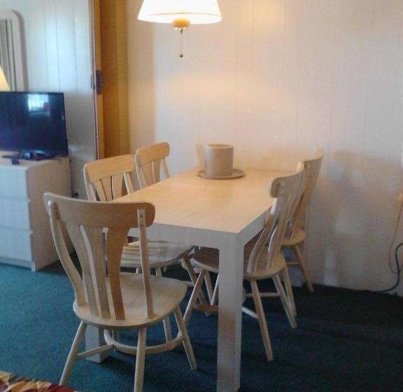 デラックスルーム, Fish Tales Boardwalk Inn & Ocean Mecca Motel