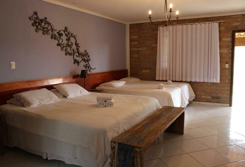 스위트, Parque Do Avestruz Eco Resort
