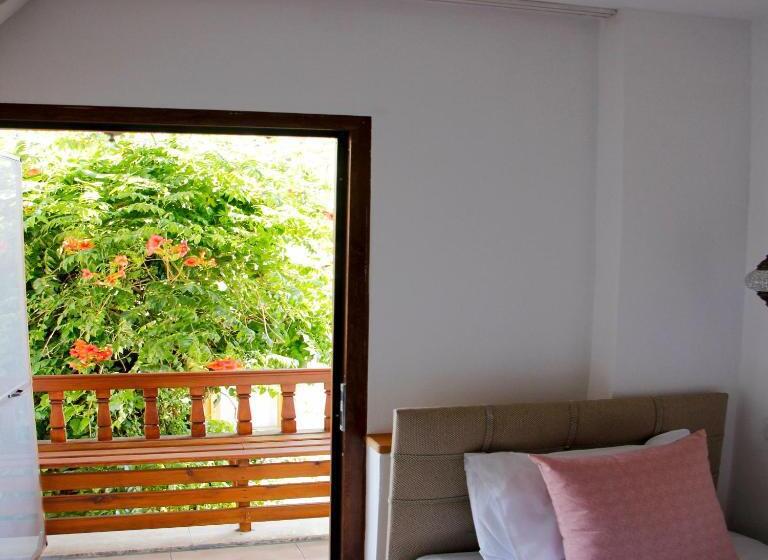 Номер Стандарт Индивидуальный с Балконом, Limon Otel