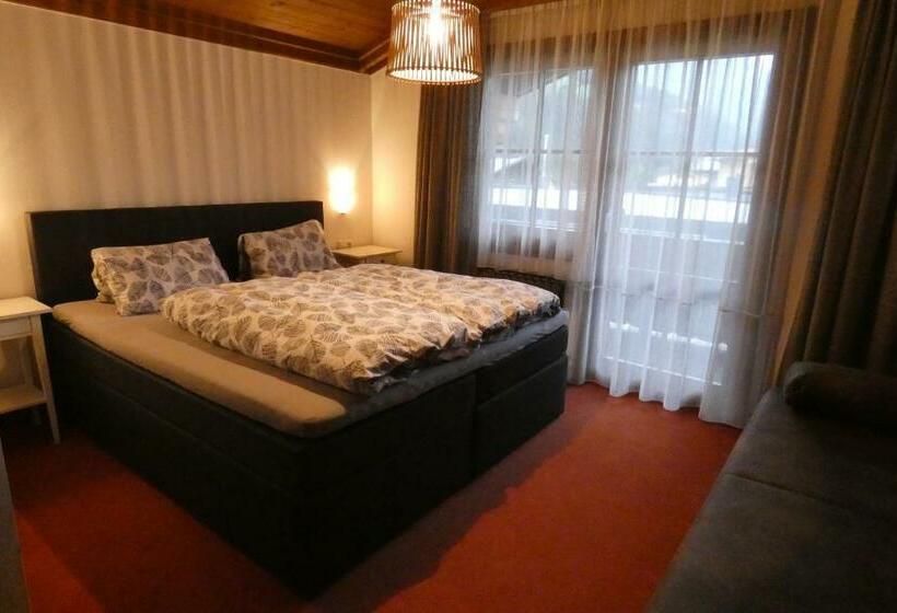 Номер Стандарт с Балконом, Gästehaus Reichholf