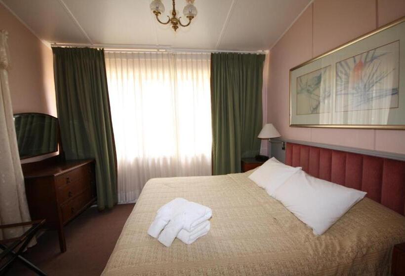 اتاق اکونومی, Bourke Riverside Motel