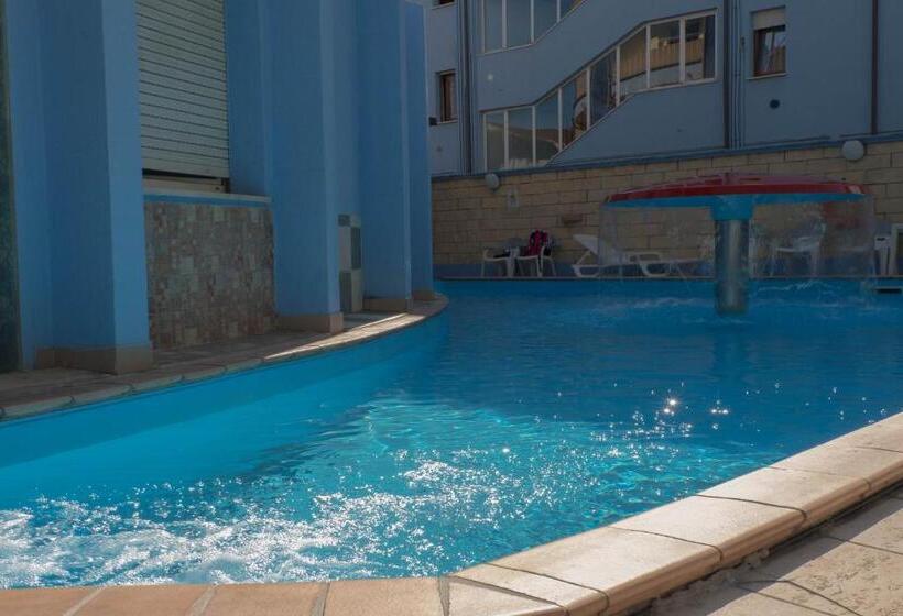 اتاق استاندارد چهار تخته, Albatros