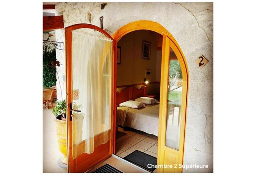 Номер Стандарт, Hôtel La Garenne