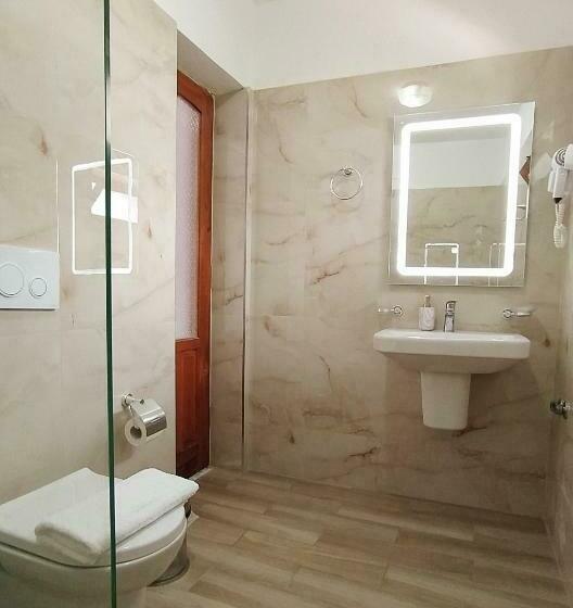 エコノミー４人部屋, Villa Margarit