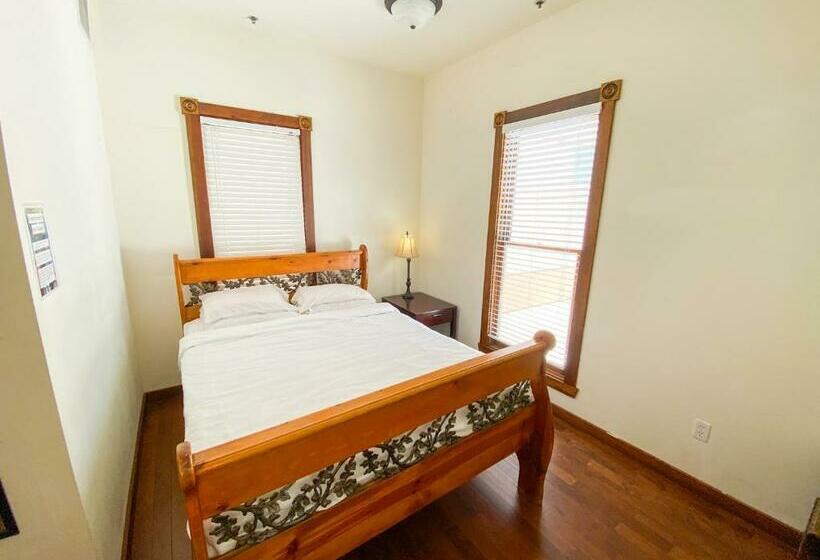 חדר סטנדרט חדר אמבטיה משותף, International Travelers House Downtown San Diego  Adults Only