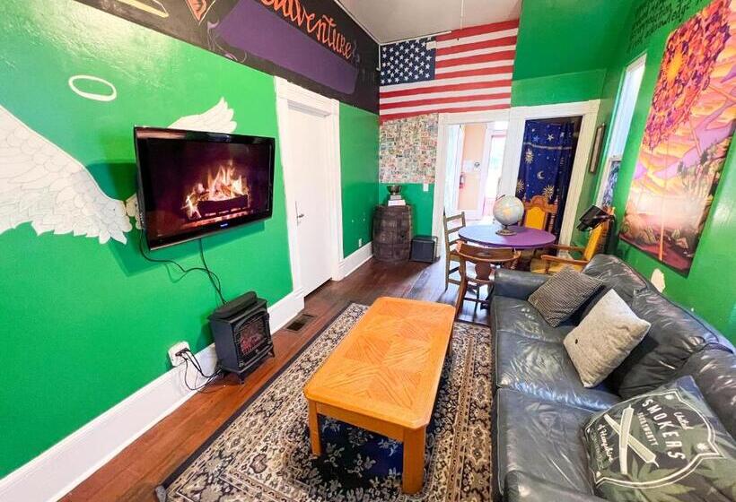 חדר אקונומי, International Travelers House Downtown San Diego  Adults Only