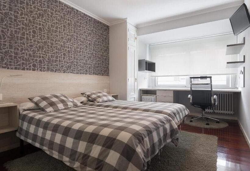 اتاق استاندارد, Pension Residencia F&f
